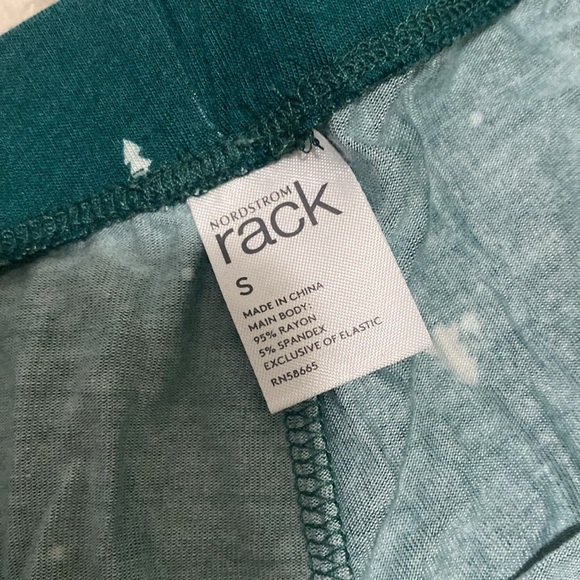 NWT Nordstrom Rack Winter Pajama Set - Size Small - Picture 5 of 5